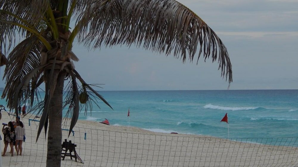 Фото Solymar Cancun Condos