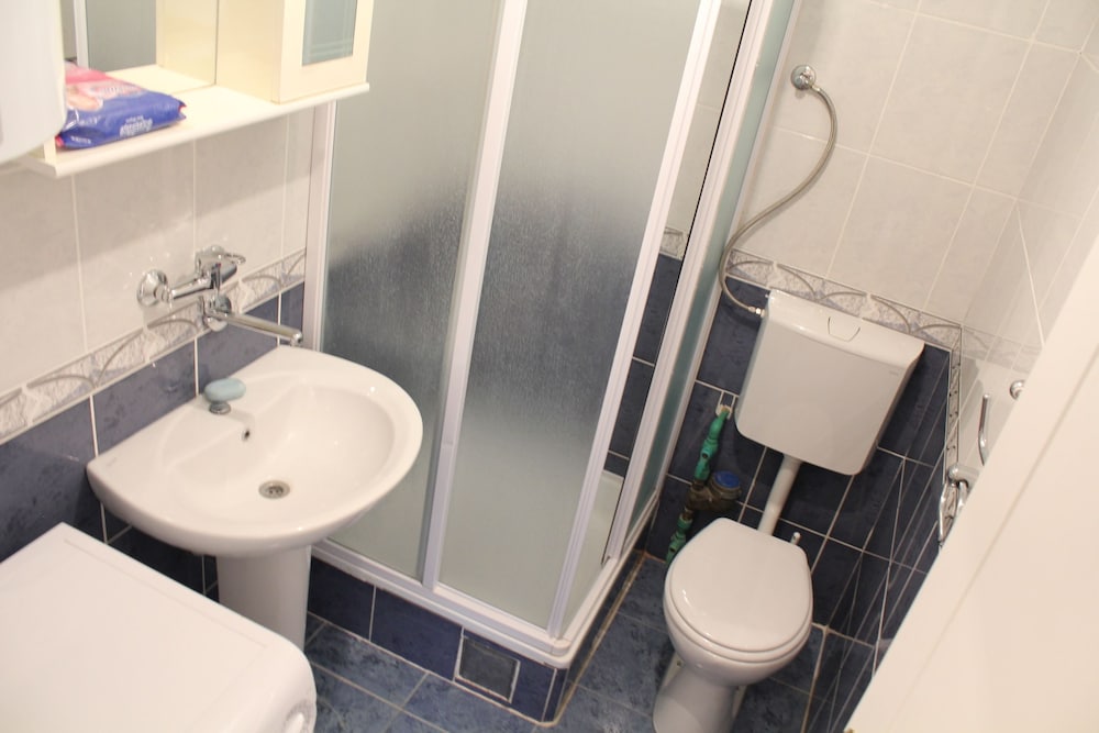 Фото Sunny Family Apartment