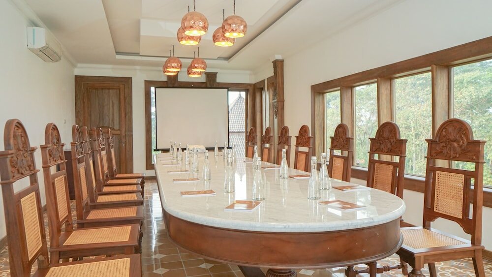 Фото Shanaya Resort Malang