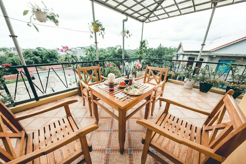 Гостиница Hillside Homestay Hue - Top Apartment в Хюэ