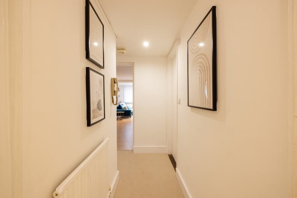 Фото The Brixton Place - Stunning 1bdr w Study Room