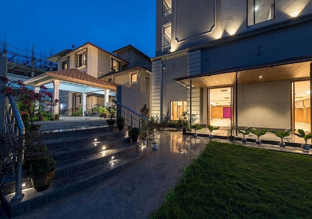 Фото Hotel Cachar Club by Siara