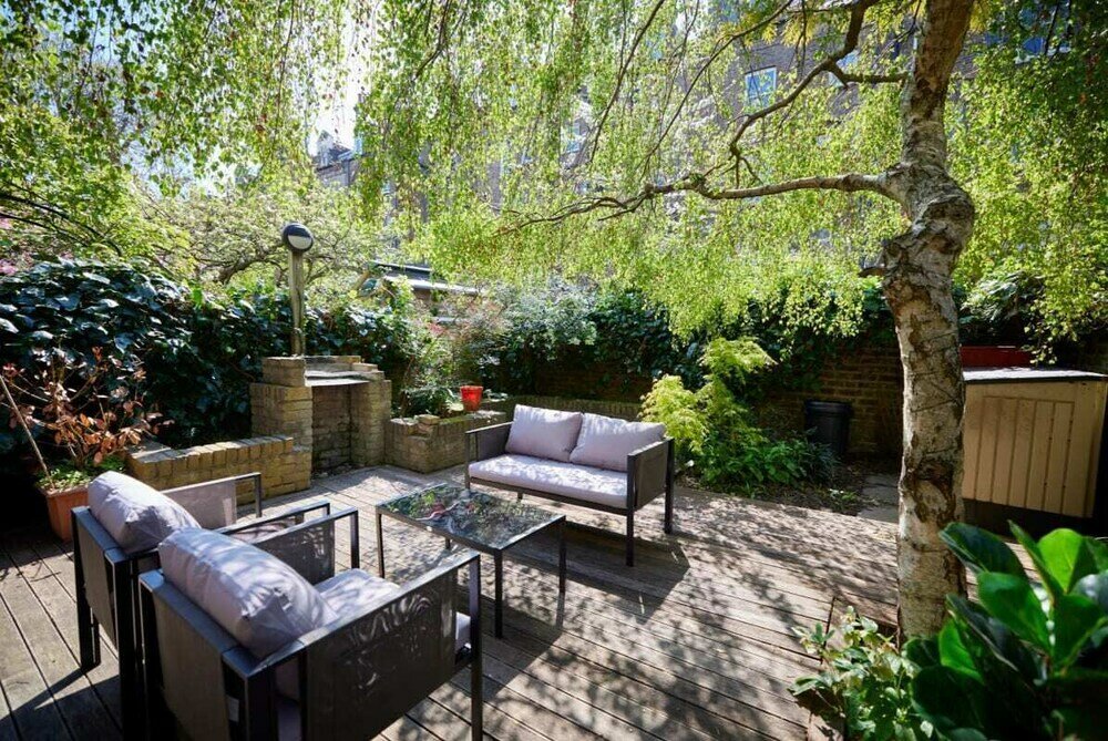 Фото The London Classic - Captivating 2bdr Flat With Garden