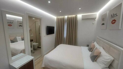 Гостиница Hotel Elior в Области Тирана
