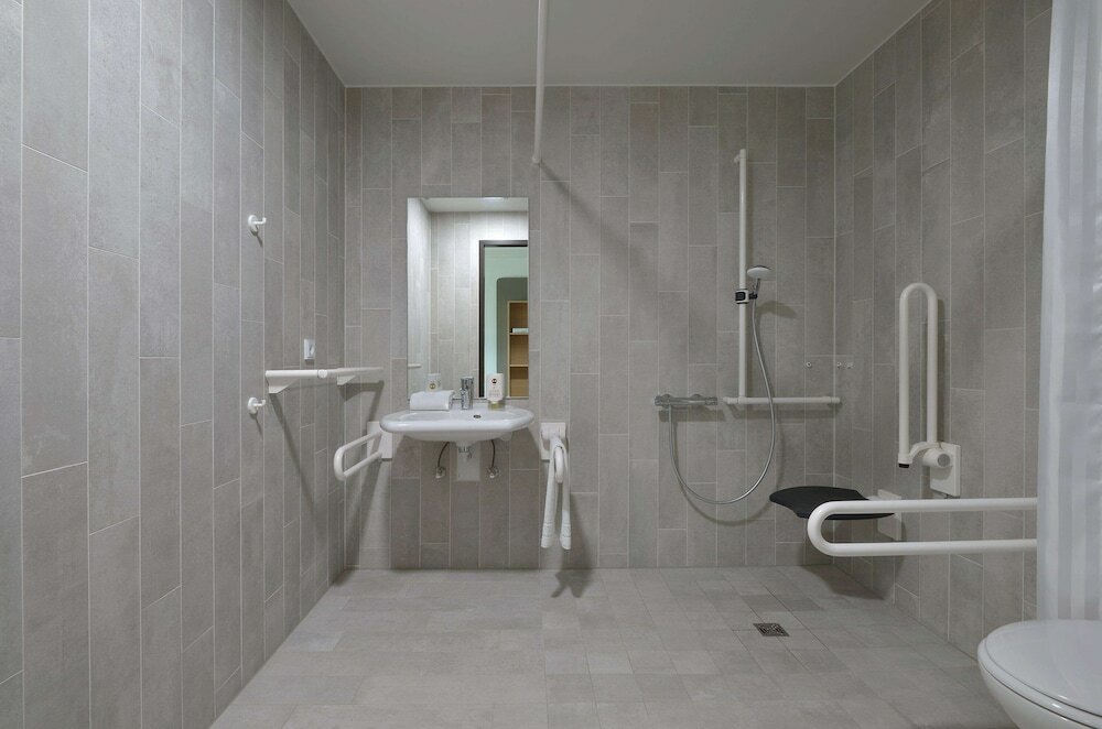 Фото B&b Hotel Marburg