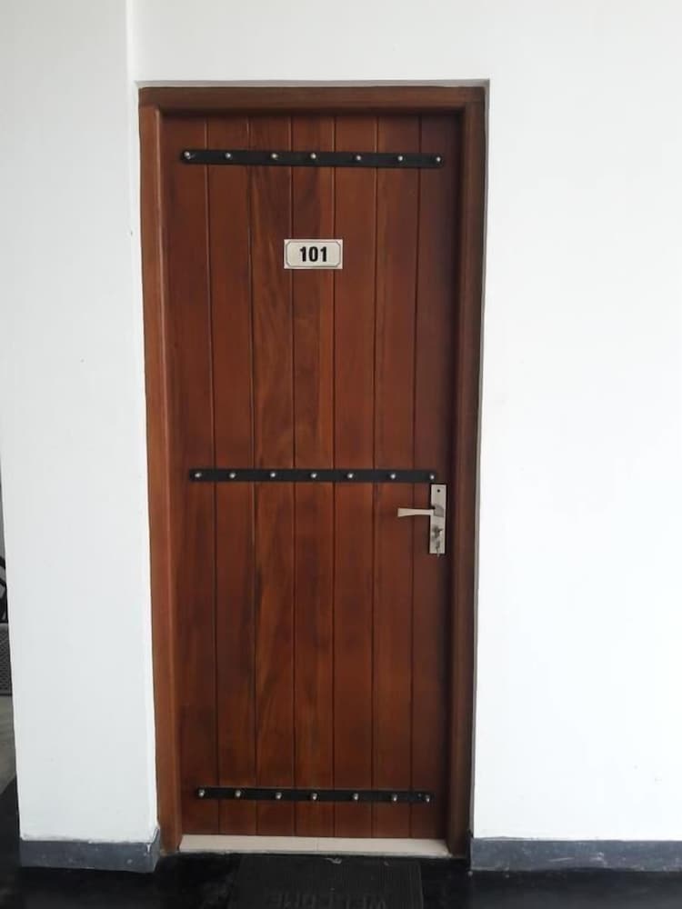 Фото La'vish Resort