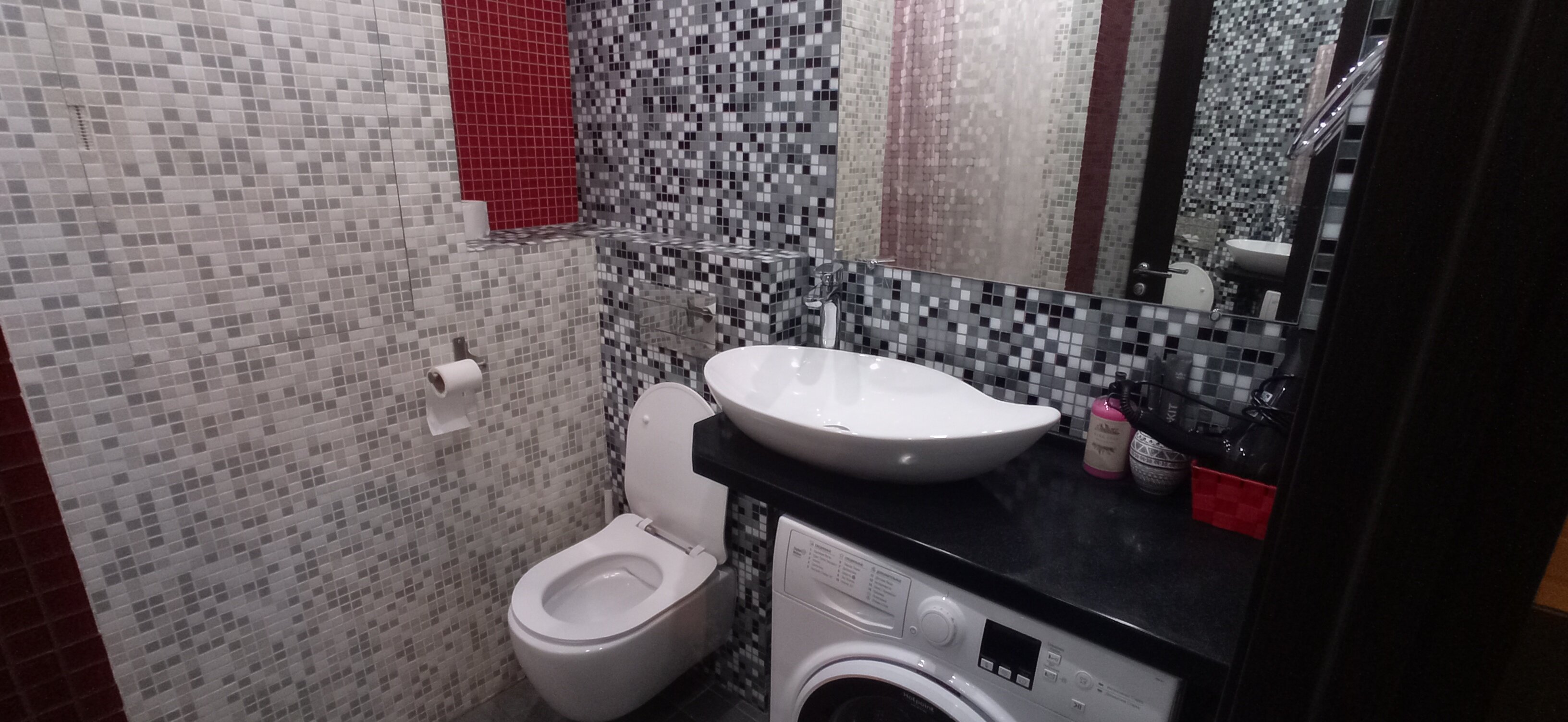 Фото В Небоскребе с видом на Останкинскую башню