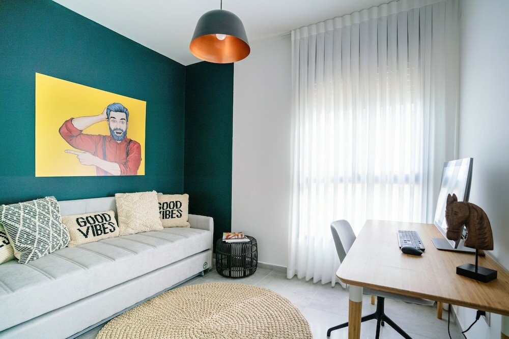 Фото Modern with Balcony Over Looking the Sea