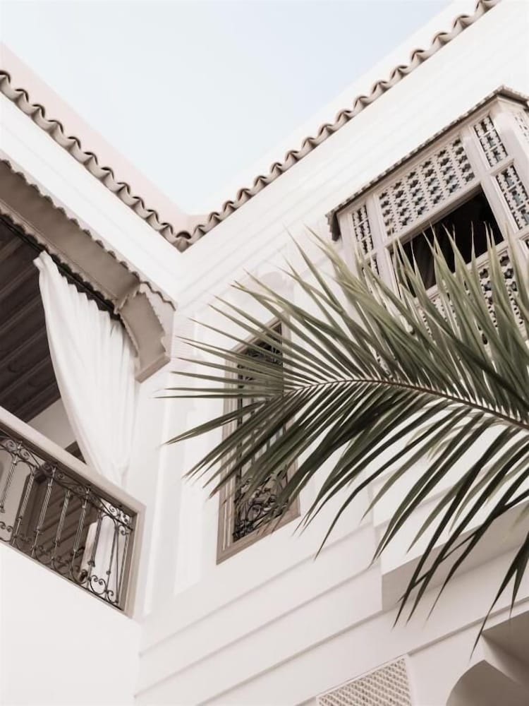 Фото Riad Louhou