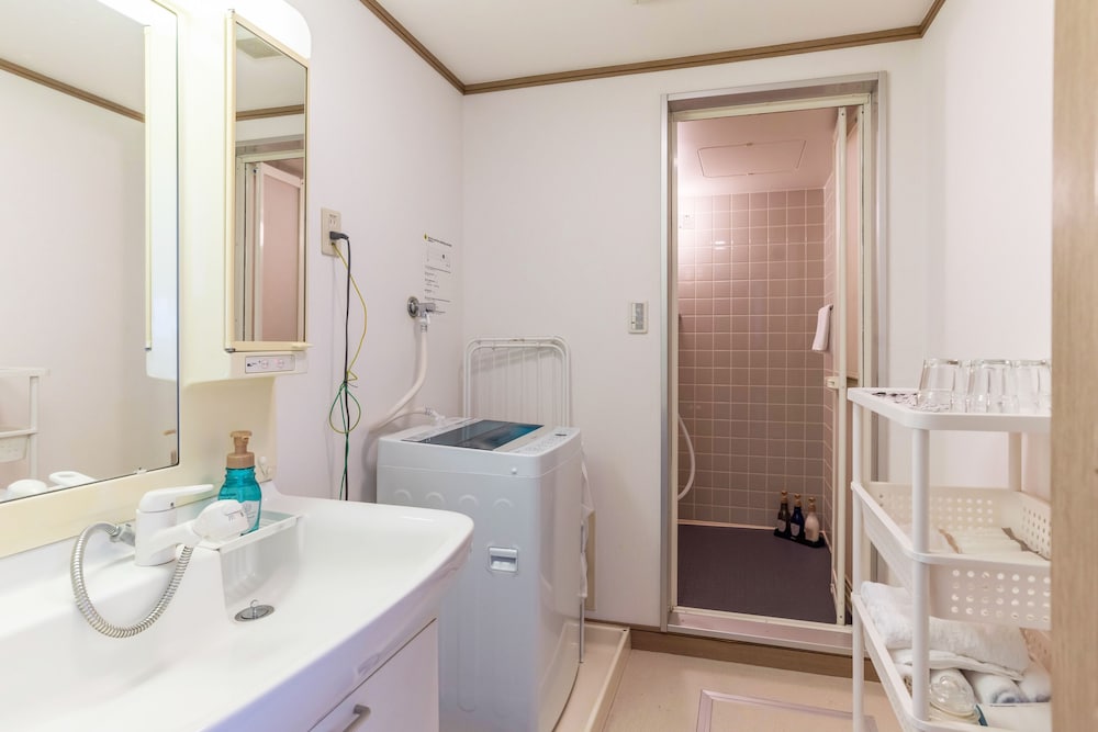 Фото Universal Bay Condominium