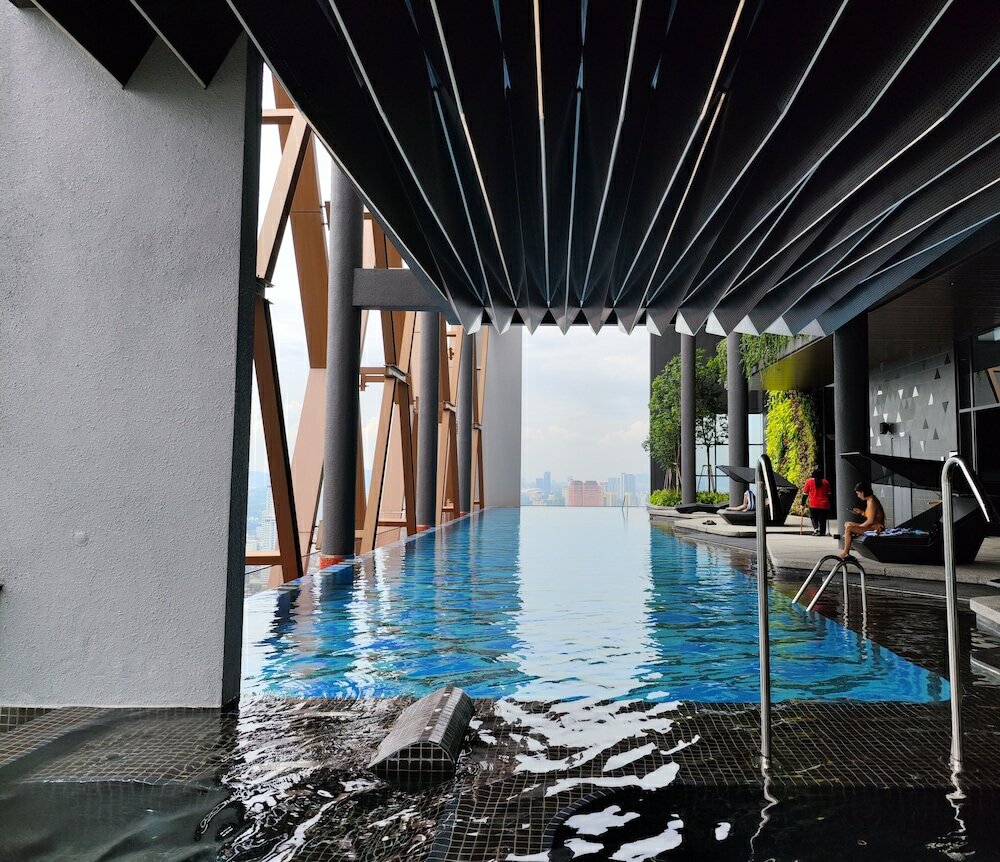 Фото Scarletz Suites Klcc by Mykey Global