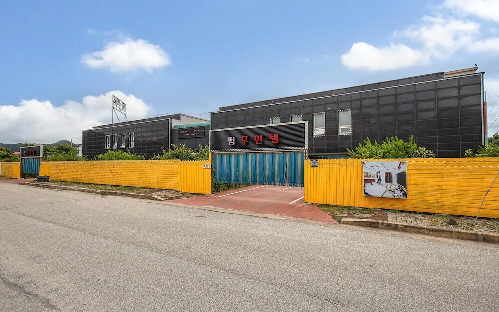 Фото Buan Gyeokpo Some Hotel