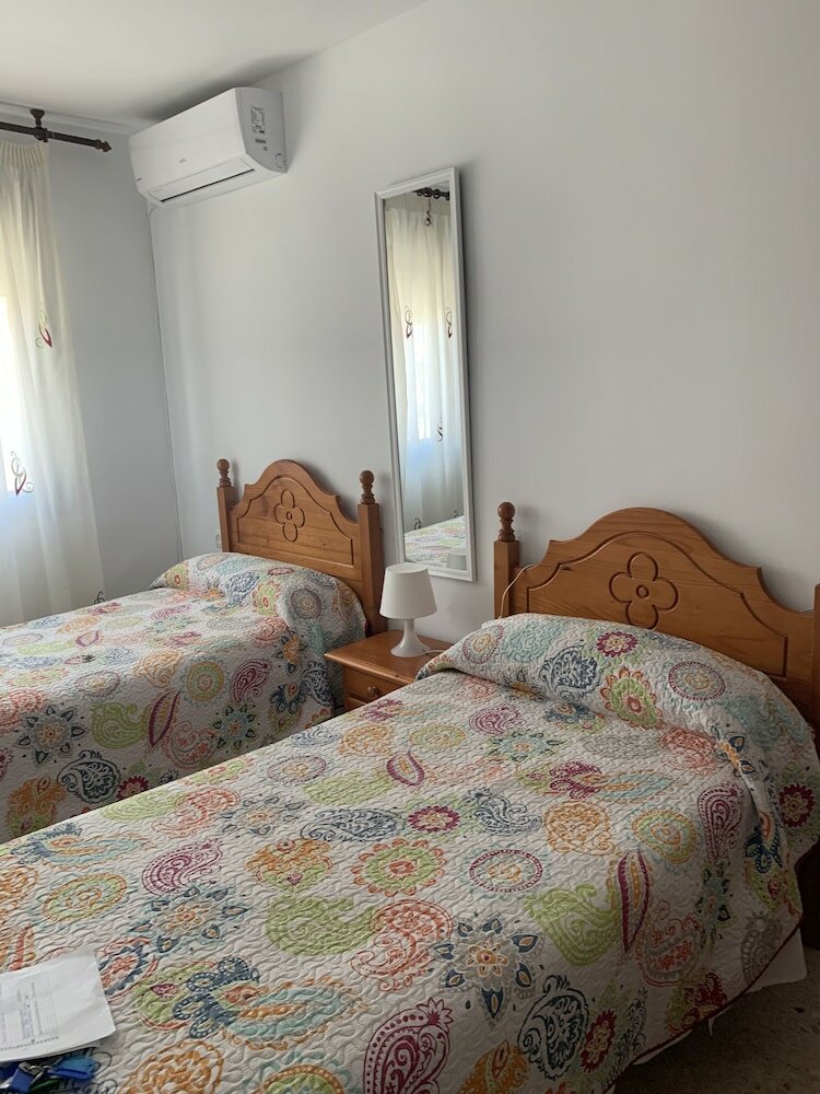 Фото Hostal Mediterráneo