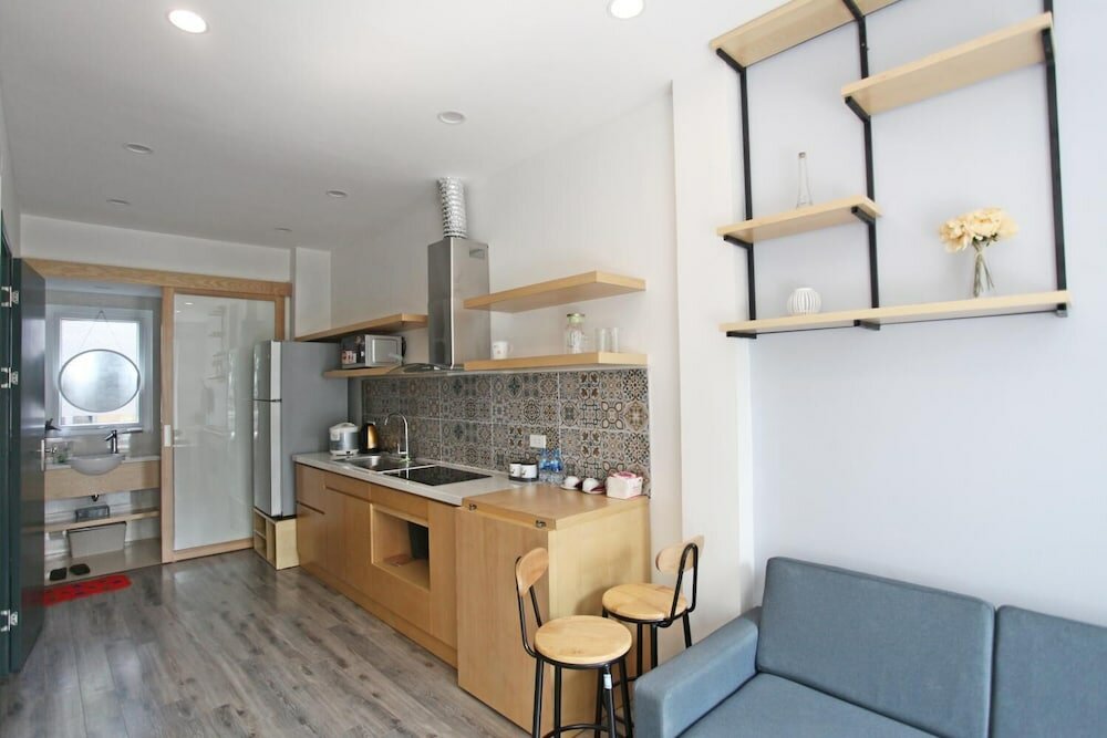 Фото Hanoi Home 2 - Lake view Apartment