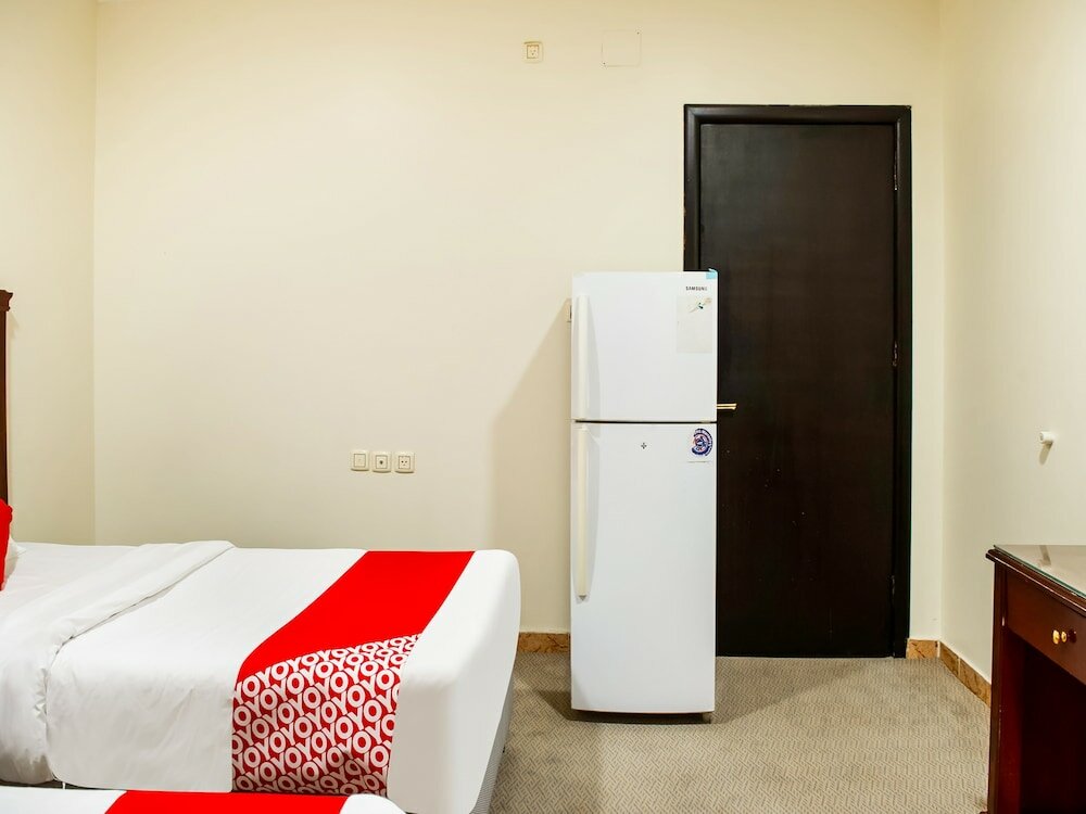 Фото Oyo 525 Rose Plaza1