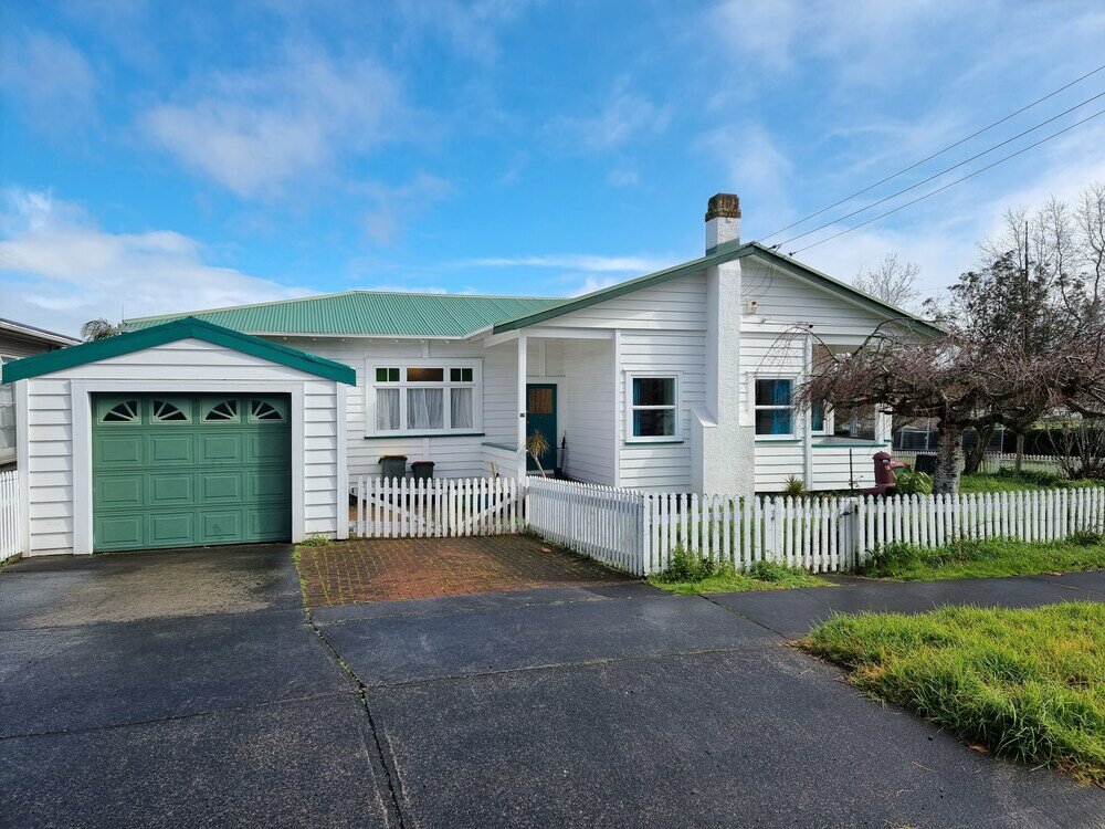 Фото 4 Bedroom Character House Papakura
