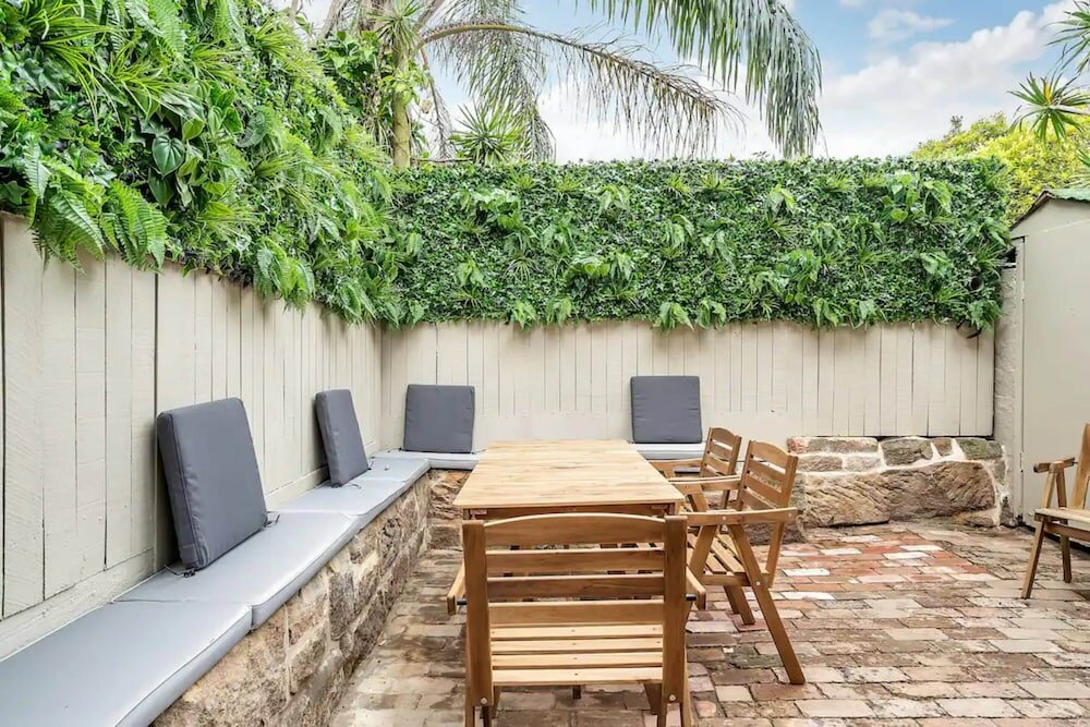 Фото Charming Workers Cottage in a Perfect Enclave