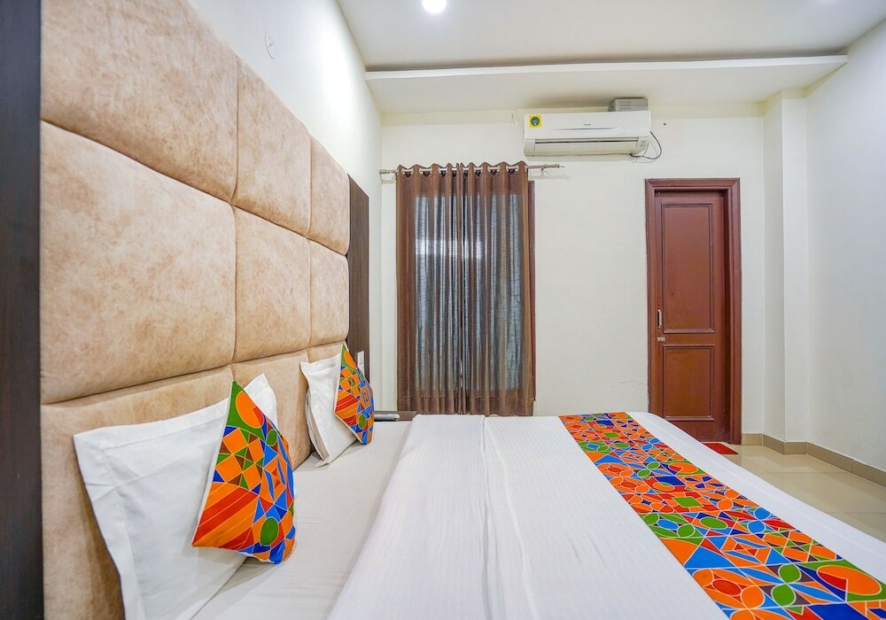 Фото Fabhotel Grand Inn