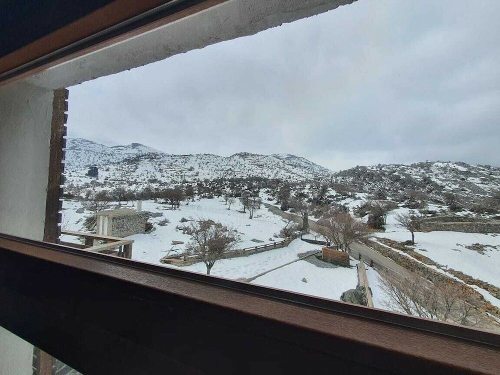 Фото Psiloritis Retreat Hotel