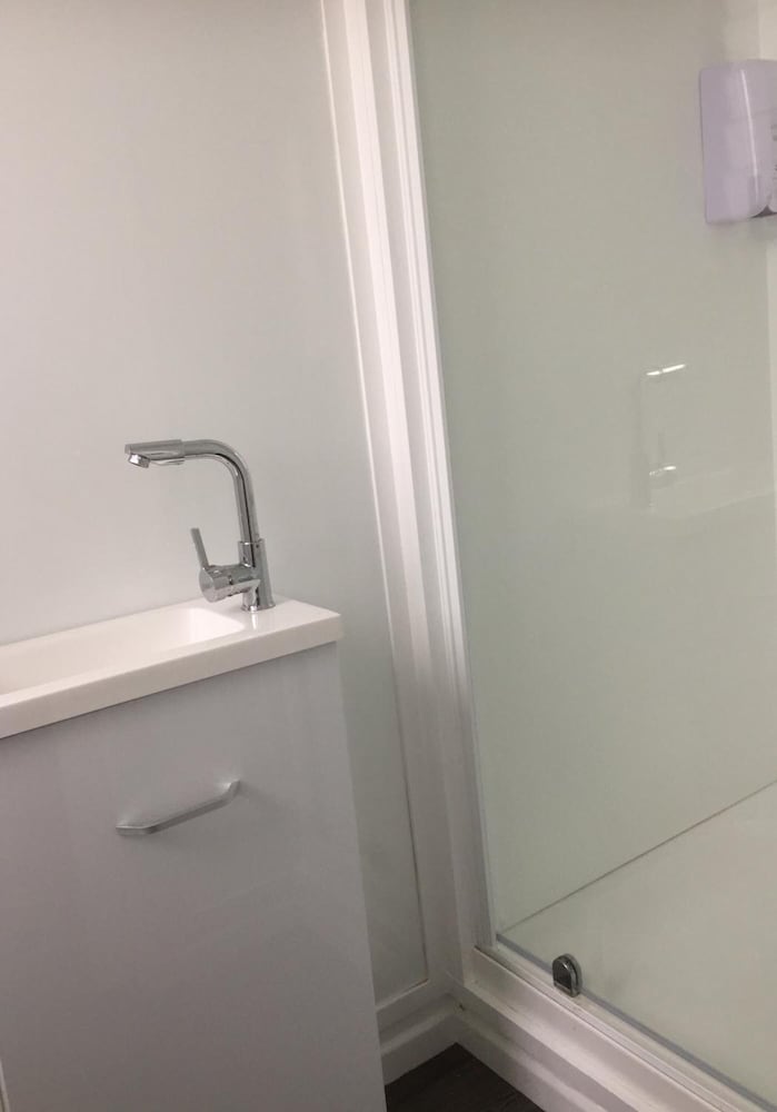 Фото Kawerau Hotel