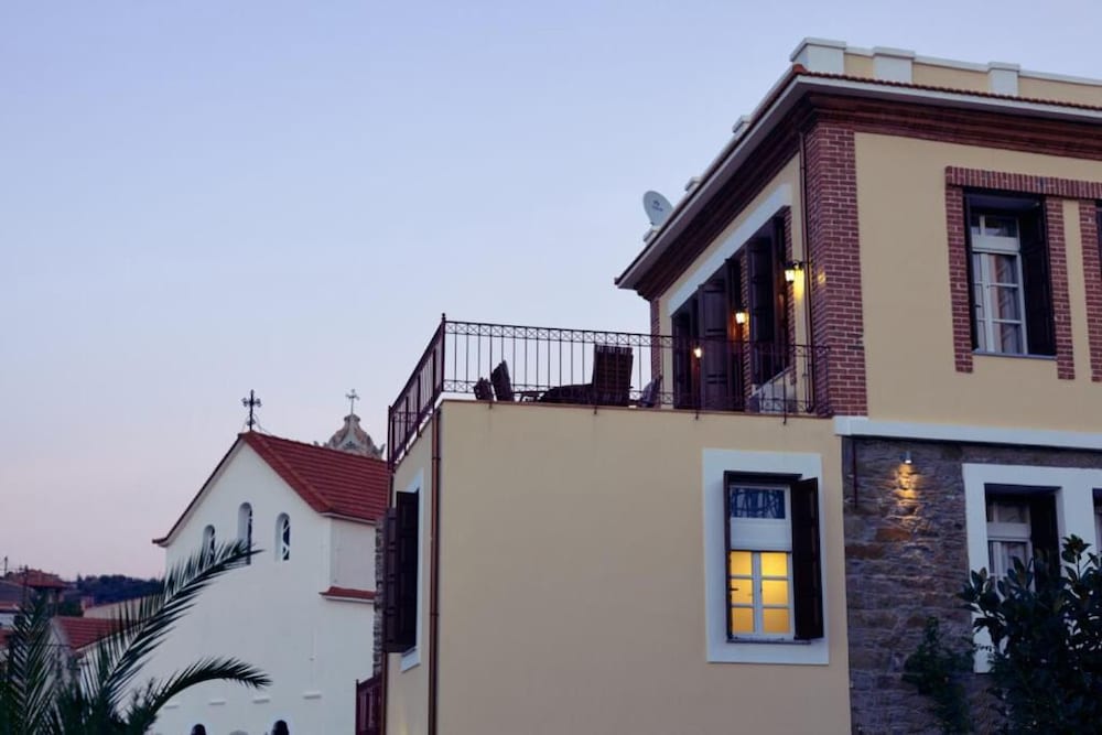 Фото Yiasemi of Chios