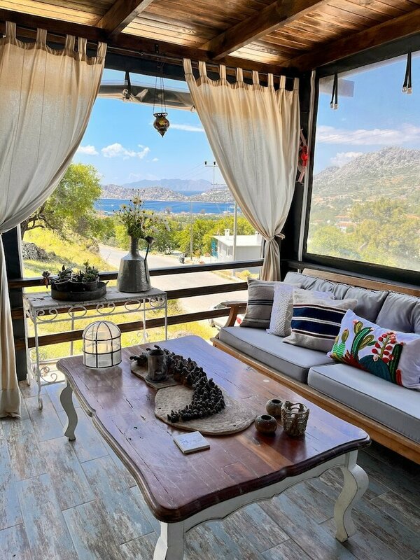 Гостиница Valentina Tiny House with Sea View в Мармарисе