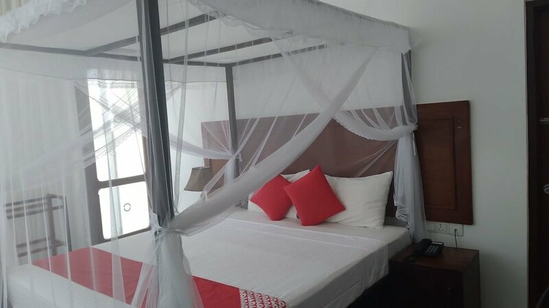 Гостиница Sea Breeze Hotel Ambalangoda