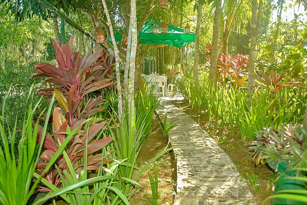 Фото Loria Hotel Tagaytay