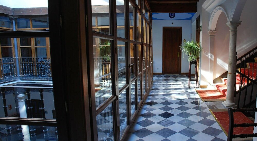 Фото Hotel Alvar Fañez