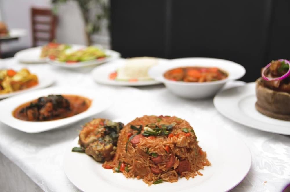 Фото Rayjok Hotel And Suites