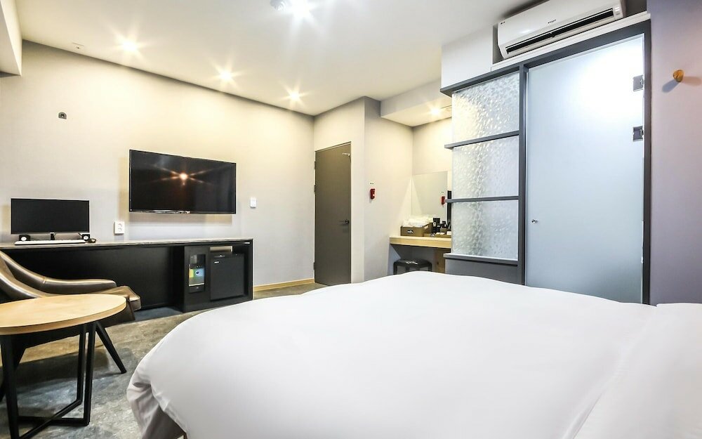 Фото Yeosu Hotel Y