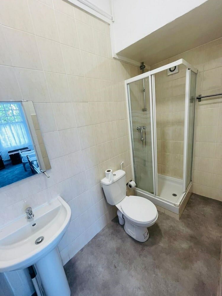 Фото Oyo National Hotel