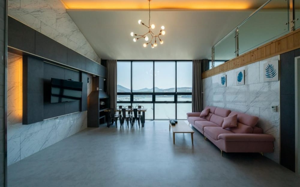 Фото Yeosu Highlark Resort