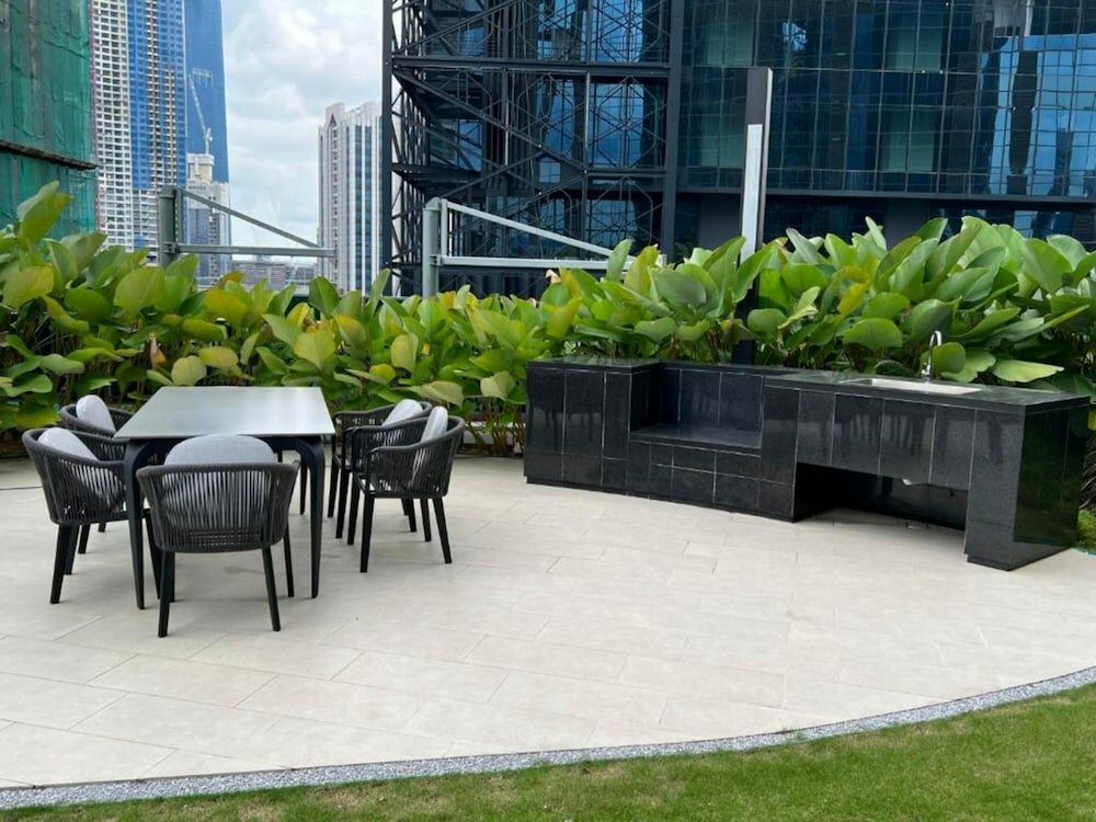 Фото Eaton Suites Klcc