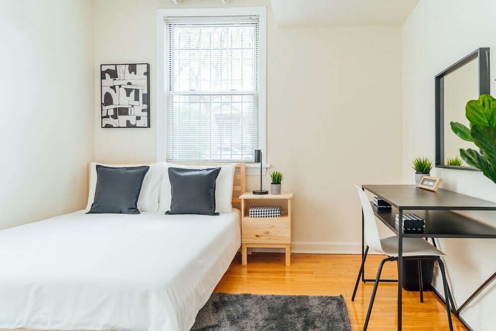 Фото Chic & Pristine 1br Apt in Marshfield