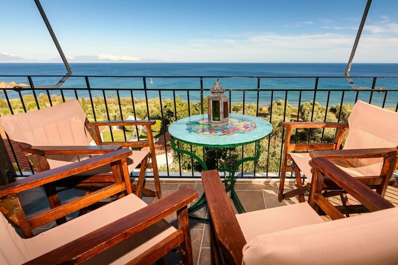 Гостиница Eros Home, Perfect Location, Panoramic Sea View