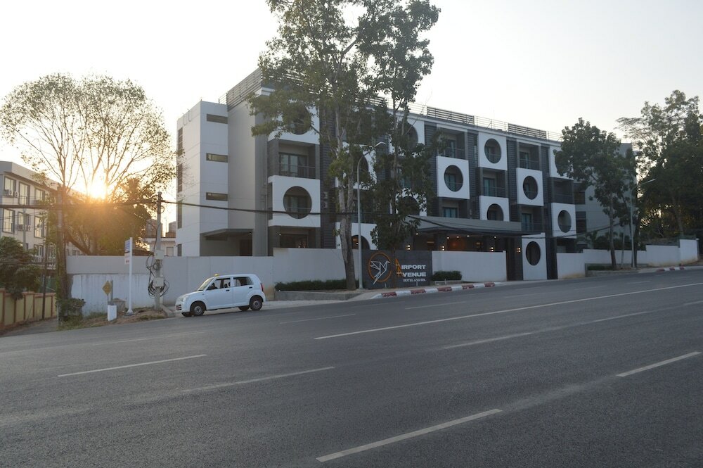 Фото Airport Avenue Hotel