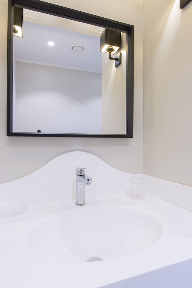 Фото Daplace - Corso Monforte Suites