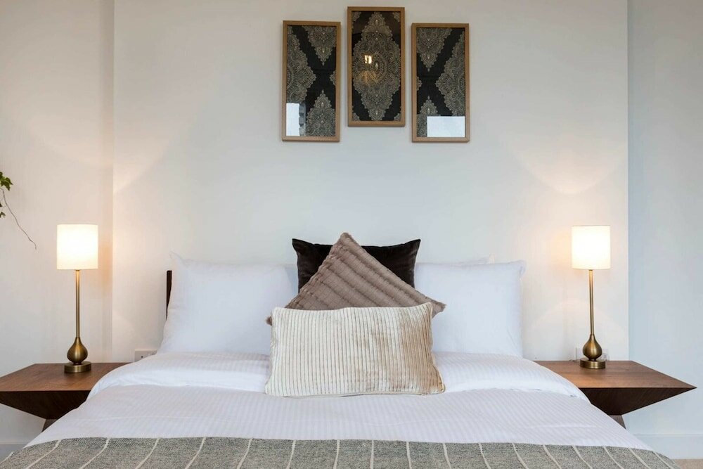 Фото Modern and Designed 2 Bedroom Apartment With Terrace Notting Hill