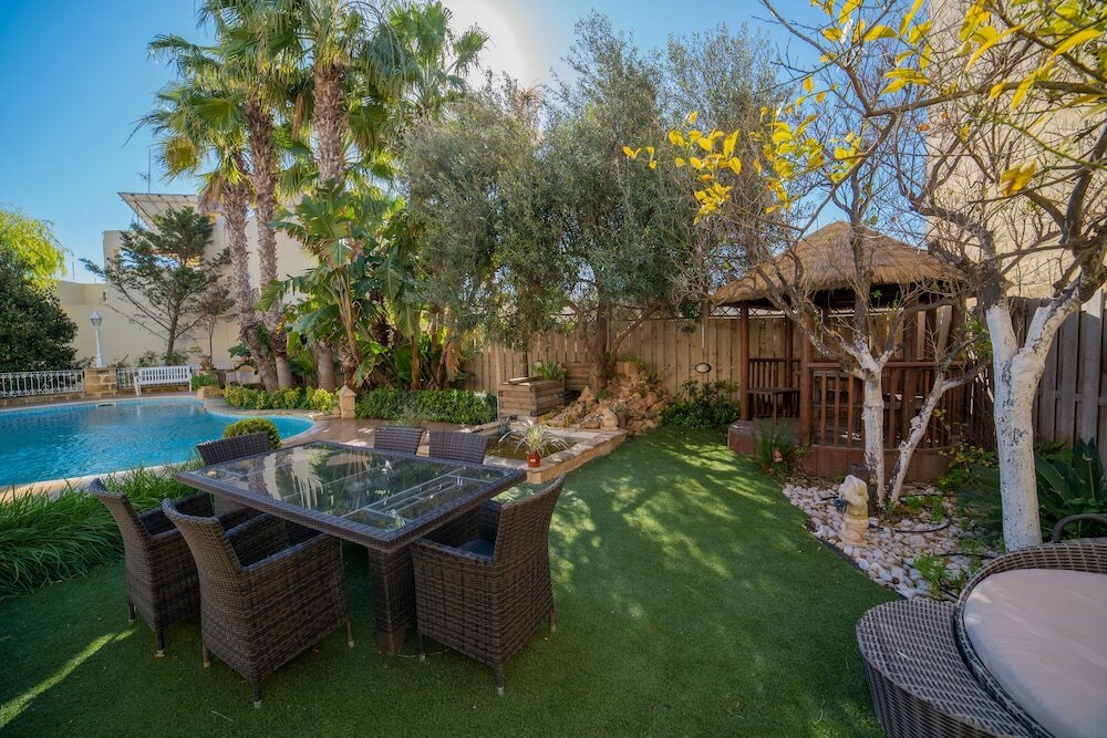 Фото Village Knights B&b