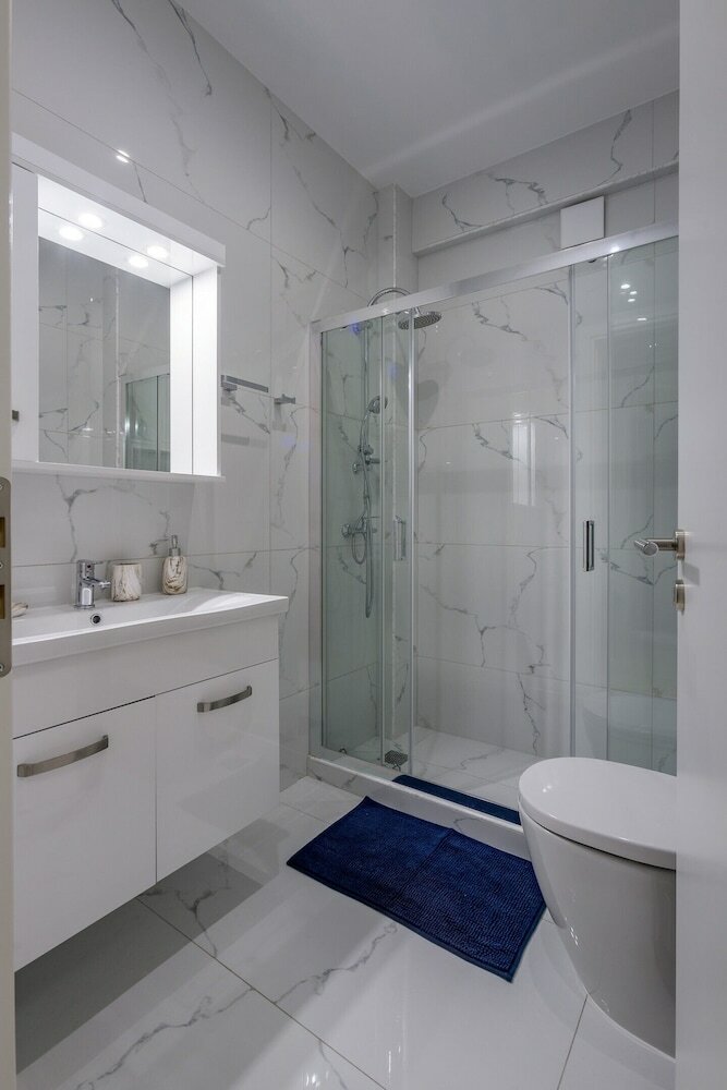 Фото Lush Sapphire apt in the heart of Athens