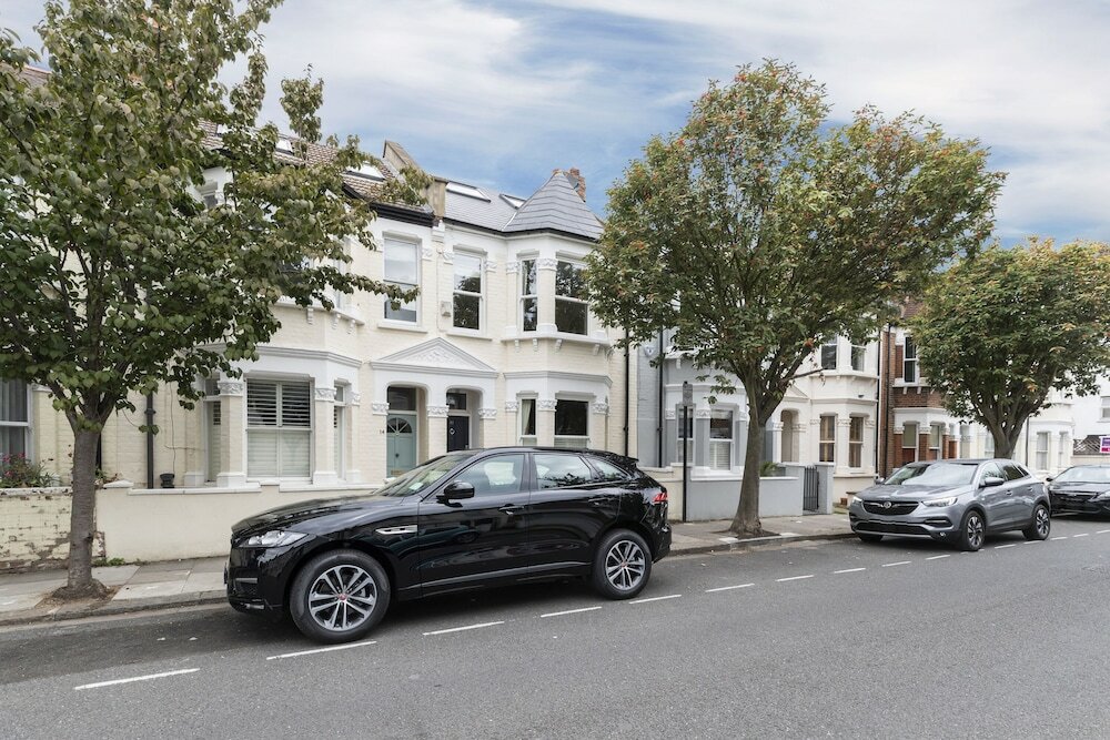 Фото Altido Charming 3 bed house with a rooftop terrace