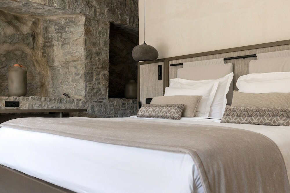 Фото Aeonic Suites and SPA