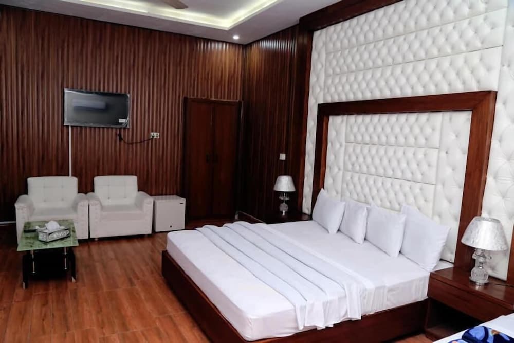 Фото Hotel Aarsh Palace