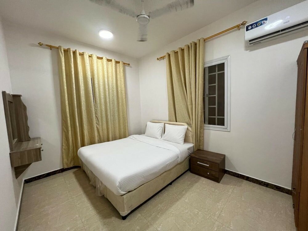 Фото Al Homur Building