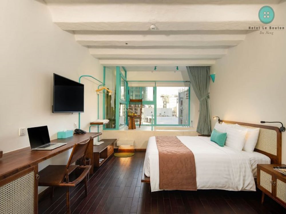 Фото Le Bouton Hotel