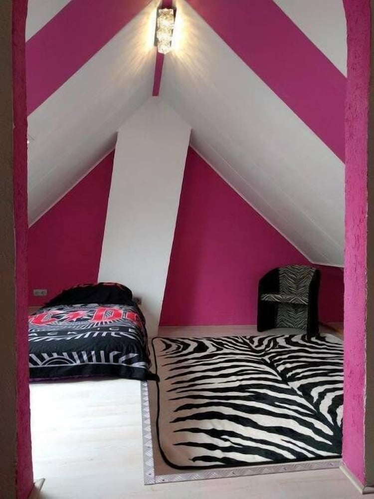 Фото Luxe Apartment - Near Town Hall