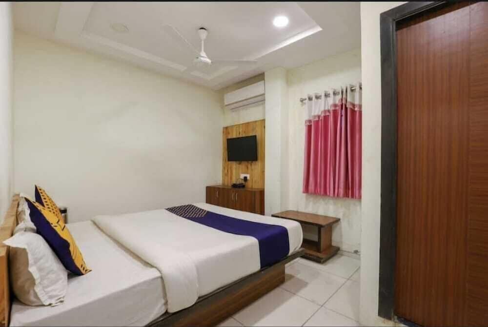 Фото Everest Hotel