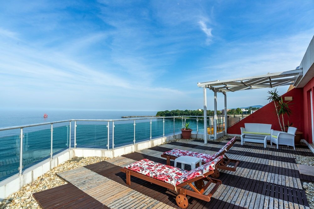 Фото Family Hotel Sunday