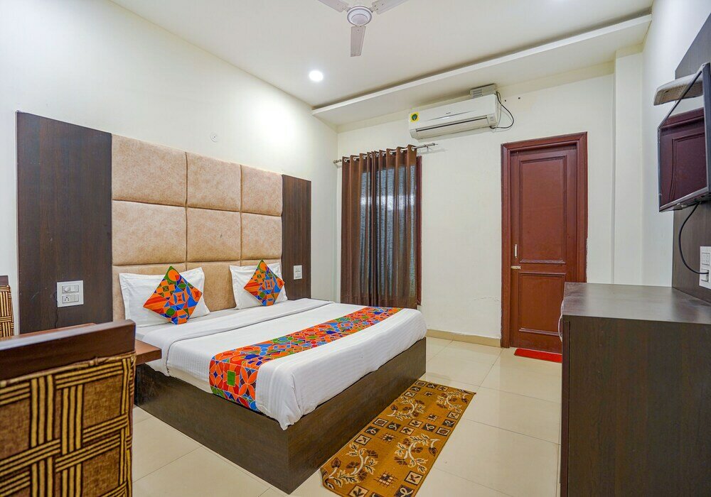 Фото Fabhotel Grand Inn